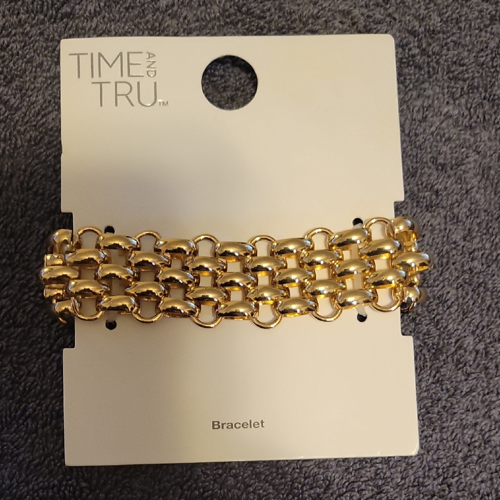 Time and Tru Chunky Gold Chain Bracelet